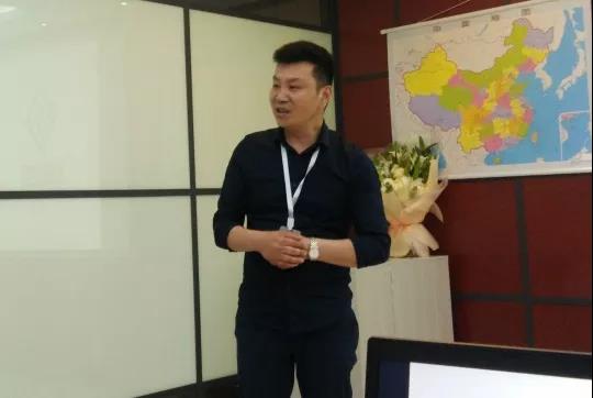16歲帶60元闖蕩江蘇，奮斗25年成功轉(zhuǎn)型牽手世騰