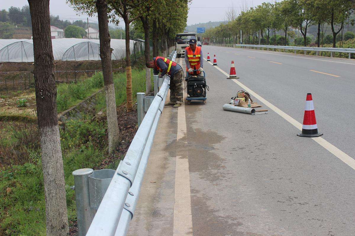 公路波形護欄平時應該怎么維護呢？